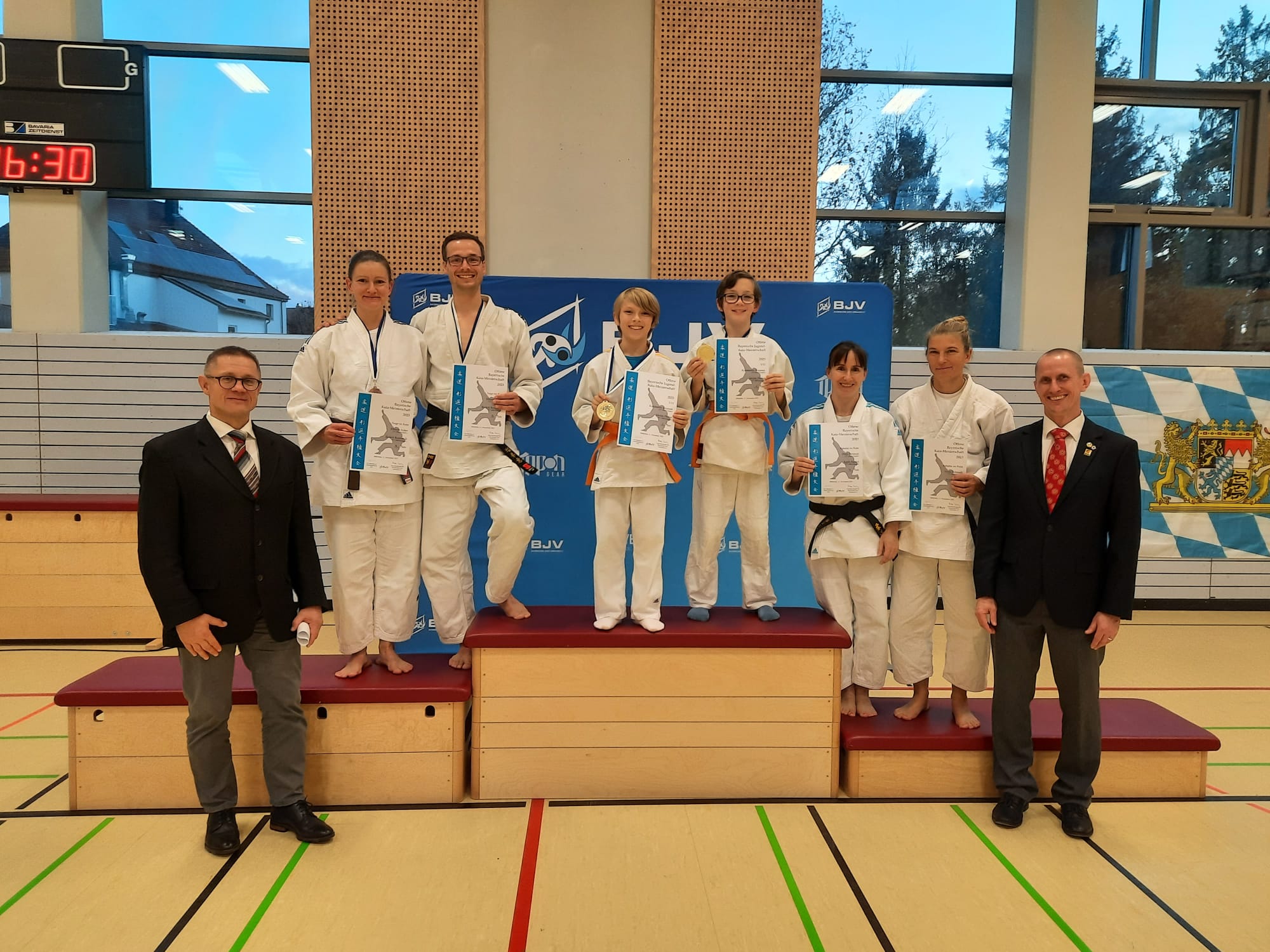 Gruppenbild der Teilnehmer